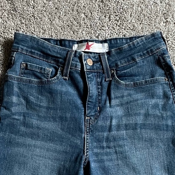 Signature by Levi Strauss Gold Totally Shaping Skinny Jeans Tag Size 28"×28" - Picture 5 of 10